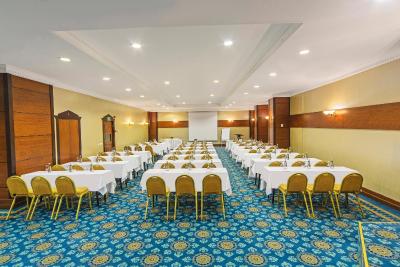 آرتز هتل استانبول تکسیم