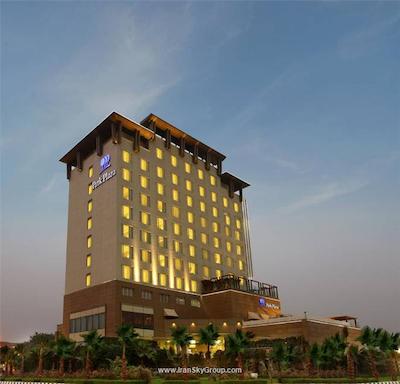 پارک پلازا شاهدارا