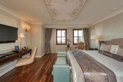 ریکسوس پرا استانبول