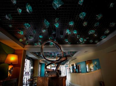 کناک هتل تکسیم