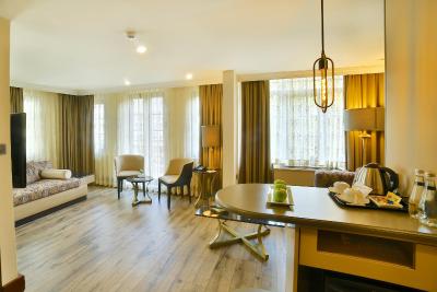 کناک هتل تکسیم