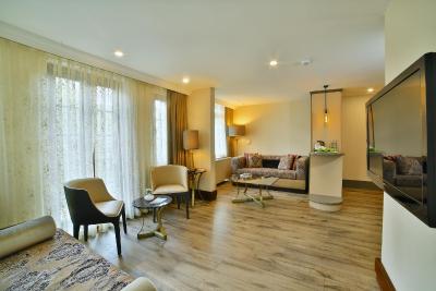 کناک هتل تکسیم