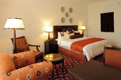 دوشانب سرنا هتل