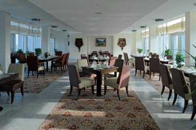 دوشانب سرنا هتل