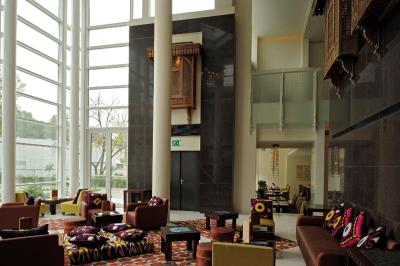 دوشانب سرنا هتل