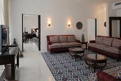 دوشانب سرنا هتل