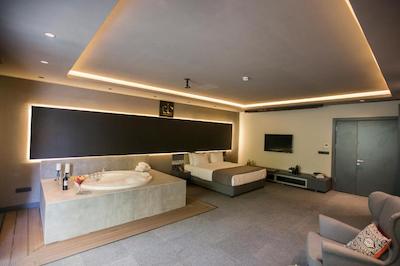 سیتی لافت 24 سوئیت