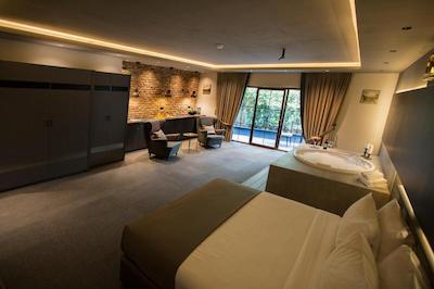 سیتی لافت 24 سوئیت