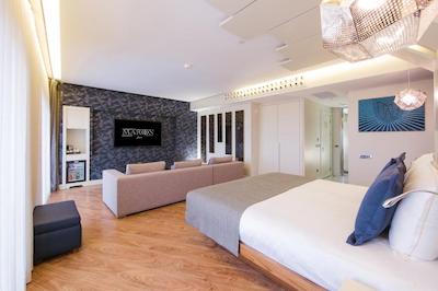 مارون هتل پرا