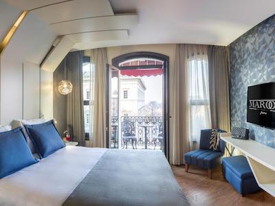 مارون هتل پرا