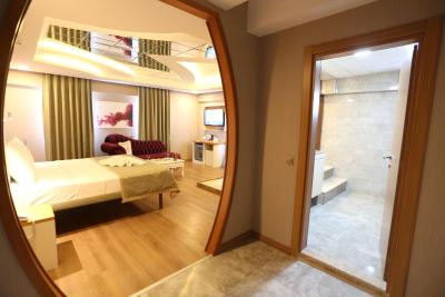 لایف کورنر هتل