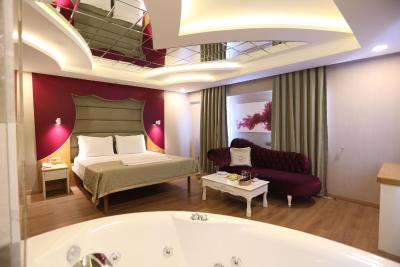 لایف کورنر هتل