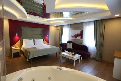 لایف کورنر هتل