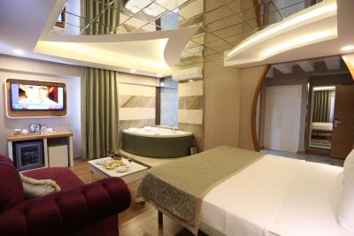 لایف کورنر هتل