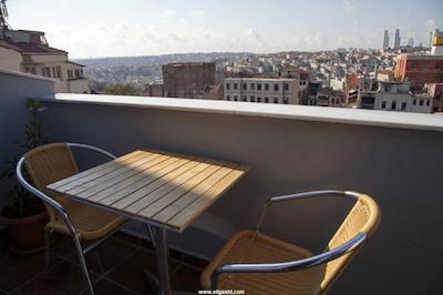 تکسیم تراست هتل