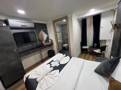 لا پازا سوئیت