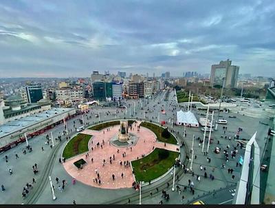 لا پازا سوئیت