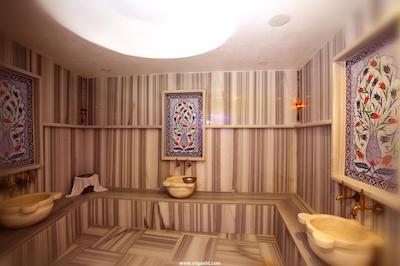 مولتون بی اوغلو ملس هتل