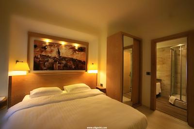 مولتون بی اوغلو ملس هتل