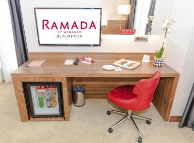 هالیدی این اکسپرس استانبول آتاکوی مترو