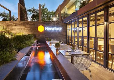 مانا بوتیک هتل