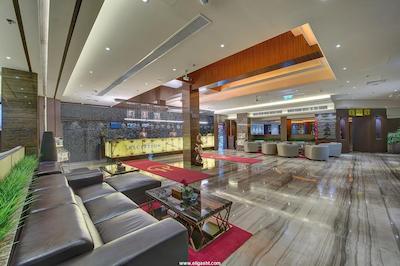 امگا هتل دوبی