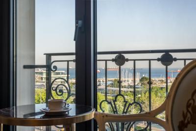 د تایم هتل مارینا