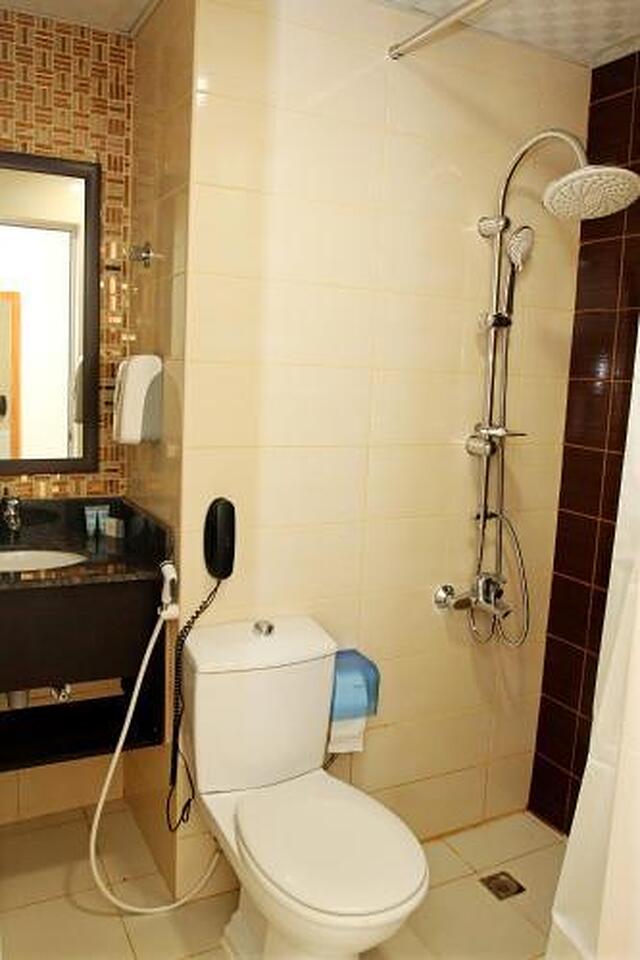 فال هتل