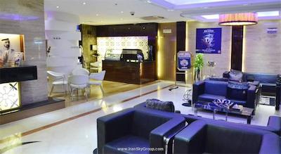 دروس هتل (مونترال هتل سابق)