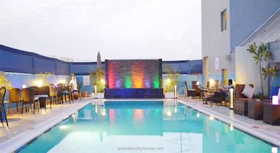 دروس هتل (مونترال هتل سابق)