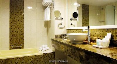 دروس هتل (مونترال هتل سابق)