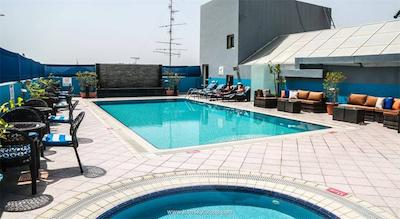 دروس هتل (مونترال هتل سابق)