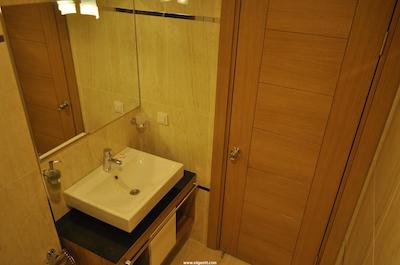 شاه این هتل