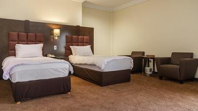 هتل بزرگ تهران 2