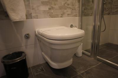 هتل نام پاشا کناگی