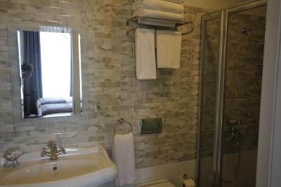 هتل نام پاشا کناگی