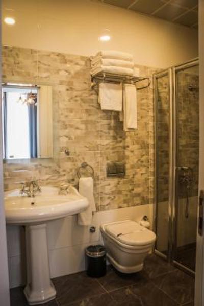 هتل نام پاشا کناگی