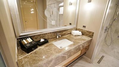 هاوتورن سوئیت بای ویندهام استانبول ایرپورت