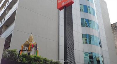 سیزنز سیام هتل