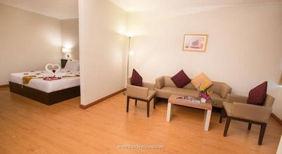 سیزنز سیام هتل