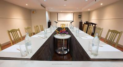 سیزنز سیام هتل