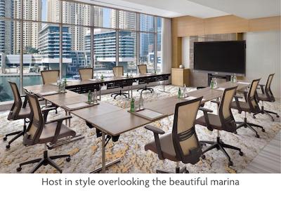 کرون پلازا دوبی مارینا