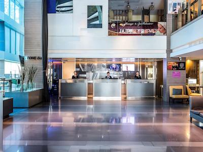 نیووتل سیلوم بانکوک