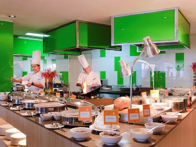 نیووتل سیلوم بانکوک