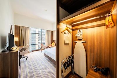 هومپتون بای هیلتون دوبی ایرپورت