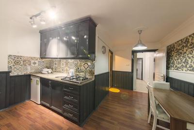 35 تام آپارت