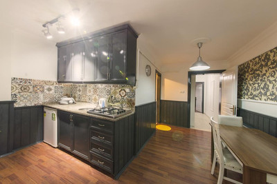 35 تام آپارت