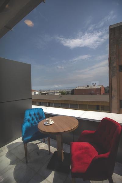 رویال اینسی ایرپورت هتل