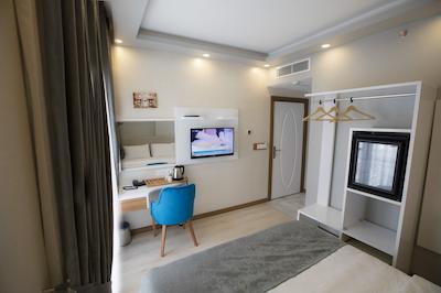 رویال اینسی ایرپورت هتل