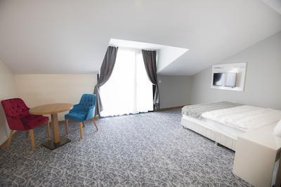 رویال اینسی ایرپورت هتل